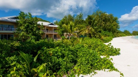 Acajou - Seychelle-szigetek - Praslin - Cote D'Or Beach - 2025.05.24. (Szo) - 06.01. (V)