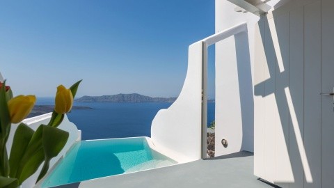 Adamant apartman - Görögország - Santorini - Fira - 2025.07.10. (Cs) - 07.13. (V)