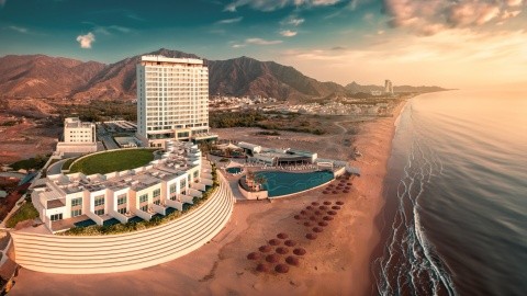 Royal M Al Aqah Beach Hotel & Resort - Egyesült Arab Emírségek - Fujairah - 2025.07.07. (H) - 07.13. (V)