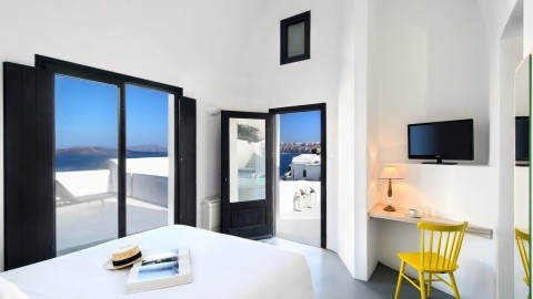 Ambassador - Görögország - Santorini - Fira - 2025.06.19. (Cs) - 06.22. (V)