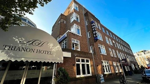 Trianon - Hollandia - Amszterdam - Amsterdam - 2025.11.02. (V) - 11.05. (Sze)