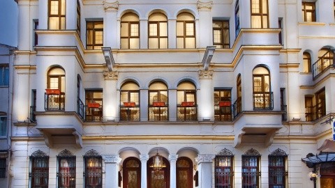 Amber - Törökország - Isztambul - 2025.11.12. (Sze) - 11.18. (K)