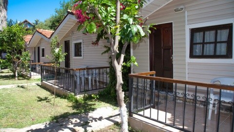 Leda Beach - T&ouml;r&ouml;korsz&aacute;g - Side - 2026.03.17. (K) - 03.24. (K)