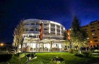 Regina Garden - Alb&aacute;nia - Alb&aacute;n-Rivi&eacute;ra - Vlora - 2026.03.23. (H) - 03.29. (V)