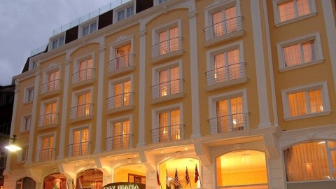 Lady Diana - T&ouml;r&ouml;korsz&aacute;g - Isztambul - 2026.03.11. (Sze) - 03.17. (K)