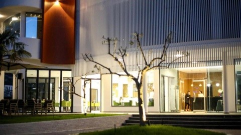 Regina Garden - Alb&aacute;nia - Alb&aacute;n-Rivi&eacute;ra - Vlora - 2026.03.23. (H) - 03.29. (V)