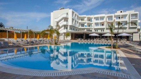 Mayfair - 4 csillagos sz&aacute;ll&aacute;s - Ciprus, P&aacute;fosz - All inclusive