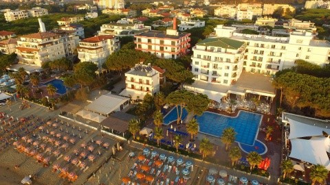 Fafa Premium - 4 csillagos sz&aacute;ll&aacute;s - Alb&aacute;nia, Durres - Reggeli