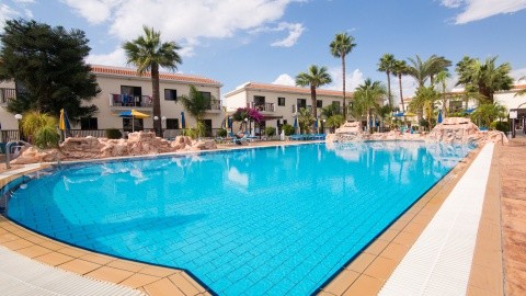 Loutsiana apartmanok - 3 csillagos sz&aacute;ll&aacute;s - Ciprus, Agia Napa - Reggeli