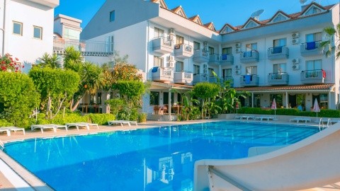 Silver - 3 csillagos sz&aacute;ll&aacute;s - T&ouml;r&ouml;korsz&aacute;g, Side - All inclusive