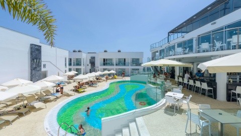 Tasia Maris Oasis - 4 csillagos sz&aacute;ll&aacute;s - Ciprus, Agia Napa - F&eacute;lpanzi&oacute;