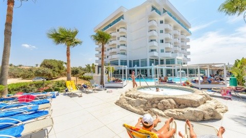 Tasia Maris Sands - 4 csillagos sz&aacute;ll&aacute;s - Ciprus, Agia Napa - F&eacute;lpanzi&oacute;