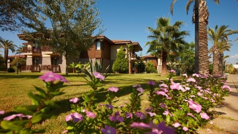 TUI BLUE Palm Garden - 5 csillagos sz&aacute;ll&aacute;s - T&ouml;r&ouml;korsz&aacute;g, Side - All inclusive