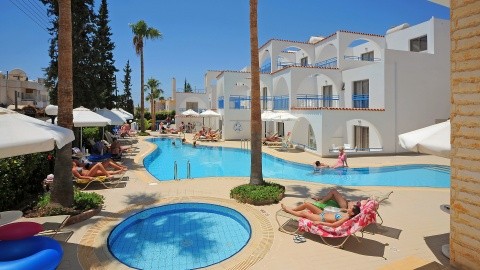 Apartm&aacute;ny Petrosana - 3 csillagos sz&aacute;ll&aacute;s - Ciprus, Agia Napa - &Ouml;nell&aacute;t&aacute;s