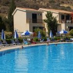 Hylatio Tourist Village - 3 csillagos sz&aacute;ll&aacute;s - Ciprus, Limassol - F&eacute;lpanzi&oacute;