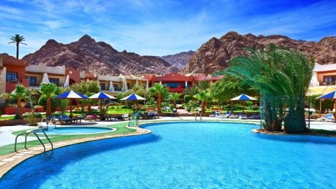 Tropitel Dahab Oasis - 4 csillagos sz&aacute;ll&aacute;s - Egyiptom, Dahab - F&eacute;lpanzi&oacute;