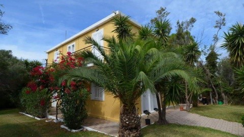 Spiros Studi&oacute; - 3 csillagos sz&aacute;ll&aacute;s - G&ouml;r&ouml;gorsz&aacute;g, Kefalonia - &Ouml;nell&aacute;t&aacute;s