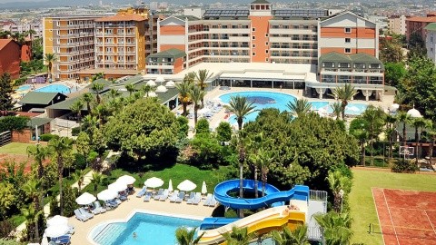 Insula Resort - 5 csillagos sz&aacute;ll&aacute;s - T&ouml;r&ouml;korsz&aacute;g, T&ouml;r&ouml;k Rivi&eacute;ra - Ultra All inclusive