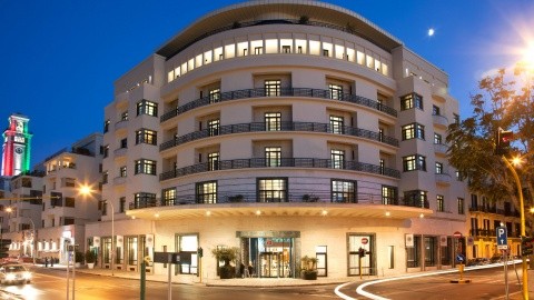 JR Hotels Bari Grande Albergo delle Nazioni - 5 csillagos sz&aacute;ll&aacute;s - Olaszorsz&aacute;g, Apulia r&eacute;gi&oacute; (Puglia)/Gargano - &Ouml;nell&aacute;t&aacute;s