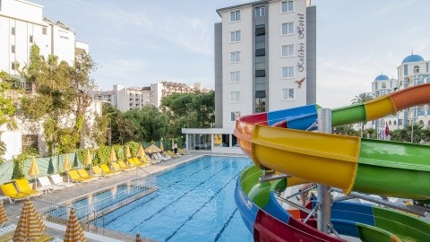 Kolibri Resort - 3 csillagos sz&aacute;ll&aacute;s - T&ouml;r&ouml;korsz&aacute;g, T&ouml;r&ouml;k Rivi&eacute;ra - All inclusive