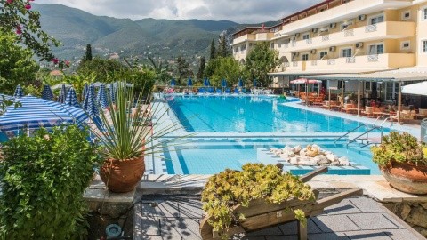 Koukounaria & Suites - 4 csillagos sz&aacute;ll&aacute;s - G&ouml;r&ouml;gorsz&aacute;g, Zakynthos - F&eacute;lpanzi&oacute;