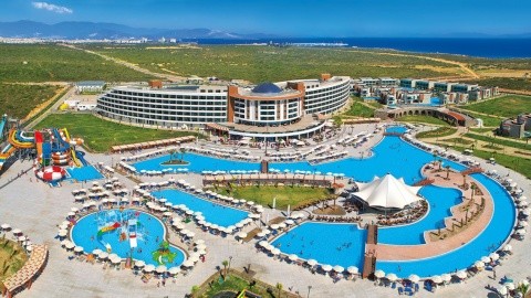 Aquasis De Luxe Resort & Spa