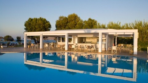 Geraniotis Beach