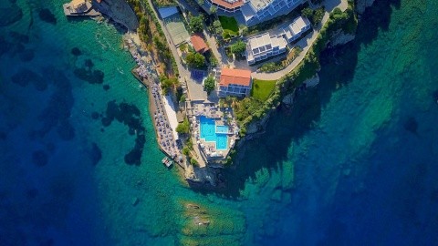 Peninsula Resort & Spa
